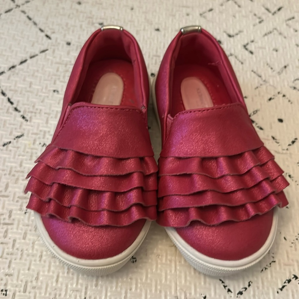 Kenneth Cole New York Fuchsia  Slip On Shoes